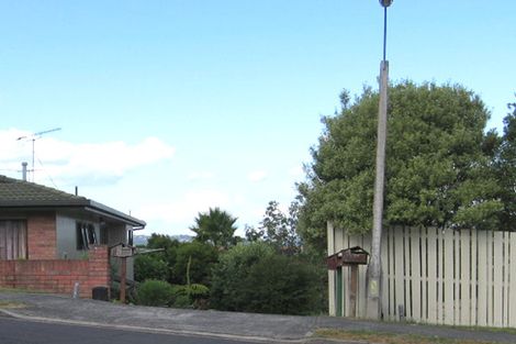 Photo of property in 6 Lagoon Way, West Harbour, Auckland, 0618