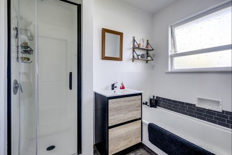 Photo of property in 52 Wynyard Crescent, Tamatea, Napier, 4112