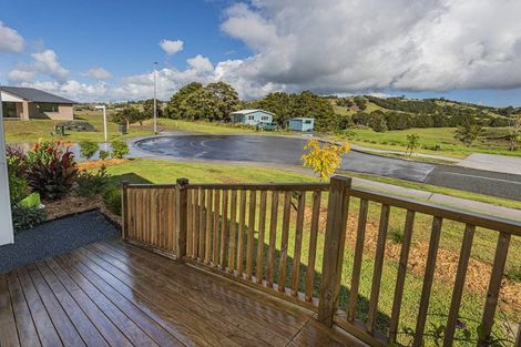 Photo of property in 1 Manaaki Circle, Paparoa, 0571
