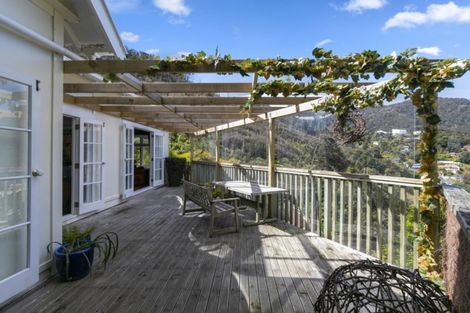 Photo of property in 34 Ferry Road, Days Bay, Lower Hutt, 5013