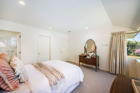 Photo of property in 25 Awanui Drive, Waikanae, 5036