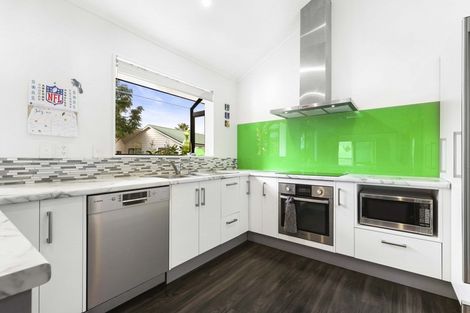 Photo of property in 16 Houhere Place, Pukete, Hamilton, 3200