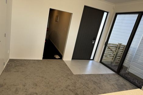 Photo of property in 14 Parahau Road, Papakura, 2110