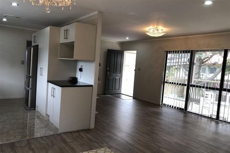 Photo of property in 17 Crail Court, Totara Heights, Auckland, 2105