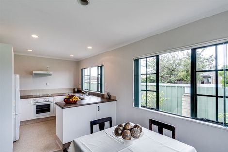 Photo of property in 1/2 Spriggs Crescent, Greenmeadows, Napier, 4112