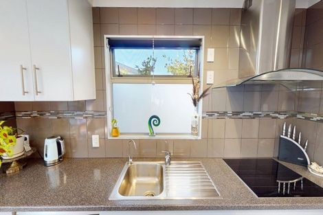 Photo of property in 107 Ryder Crescent, Levin, 5510