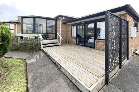 Photo of property in 3 Sunvista Avenue, Oteha, Auckland, 0632