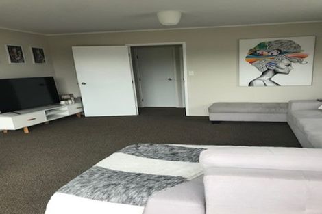 Photo of property in 1/21 Jillteresa Crescent, Half Moon Bay, Auckland, 2012