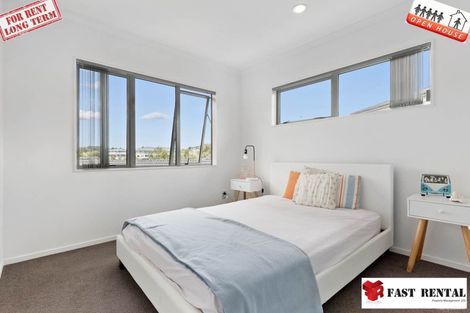 Photo of property in 112 Tamahere Drive, Glenfield, Auckland, 0629