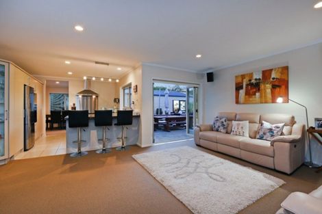 Photo of property in 7 Opal Avenue, Timberlea, Upper Hutt, 5018