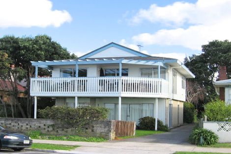 Photo of property in 28 The Esplanade, Eastern Beach, Auckland, 2012