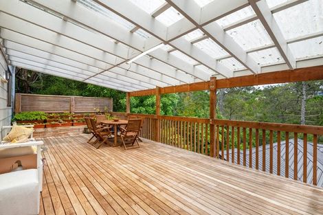 Photo of property in 5 Saddleback Rise, Murrays Bay, Auckland, 0630