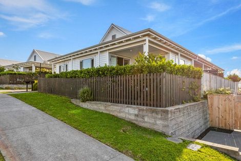 Photo of property in 4 Kuku Avenue, Red Beach, 0932