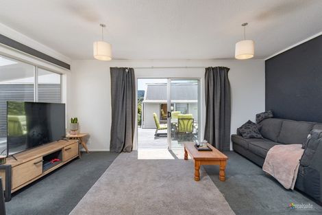 Photo of property in 2/21 Amber Grove, Birchville, Upper Hutt, 5018