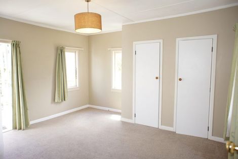 Photo of property in 2/42c Schnapper Rock Road, Schnapper Rock, Auckland, 0632