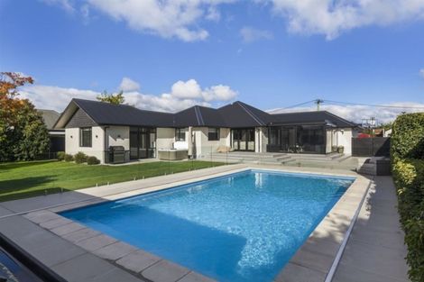 Photo of property in 10 Penhelig Place, Burnside, Christchurch, 8053