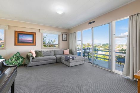 Photo of property in 27 Warwick Place, Brookfield, Tauranga, 3110