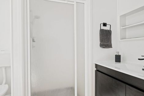 Photo of property in 22 Maunganui Road, Mount Maunganui, 3116