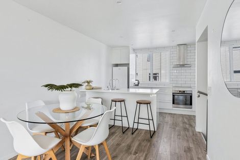 Photo of property in 39/3 Riverside Road, Orewa, 0931