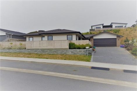 Photo of property in 42 Margaret Shields Avenue, Aotea, Porirua, 5024