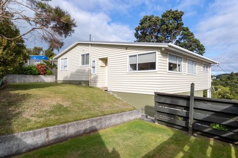 Photo of property in 14 Akatea Road, Korokoro, Lower Hutt, 5012