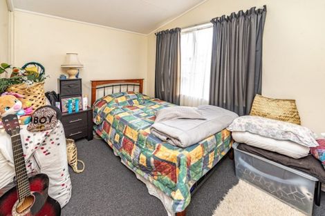 Photo of property in 35 Raupo Street, Castlecliff, Whanganui, 4501