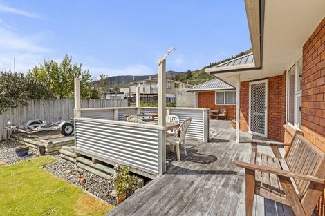 Photo of property in 157a Waikawa Road, Picton, 7220