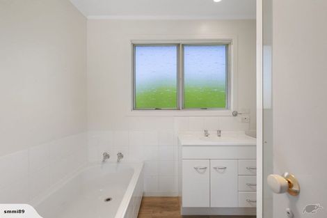 Photo of property in 39 Matuku Street, Two Mile Bay, Taupo, 3330