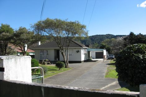 Photo of property in 8 Coast Road, Wainuiomata, Lower Hutt, 5014