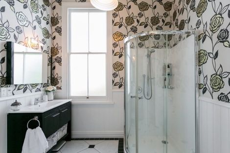 Photo of property in 11 Colenso Avenue, Hospital Hill, Napier, 4110