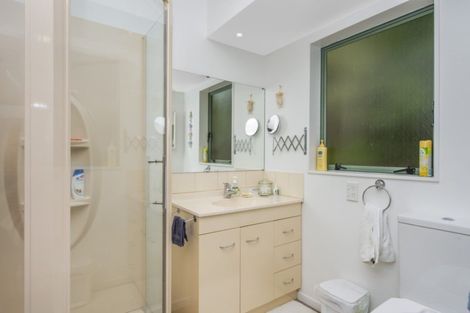 Photo of property in 2 Highgrove Drive, Grandview Heights, Hamilton, 3200