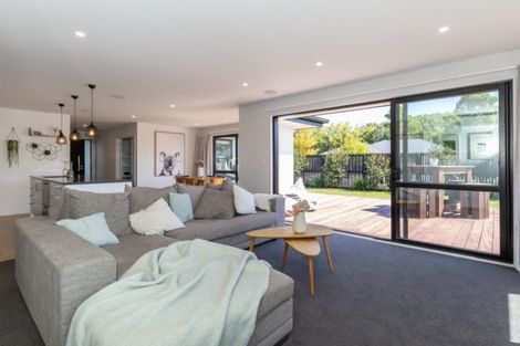 Photo of property in 10 Emma Street, Marshland, Christchurch, 8083