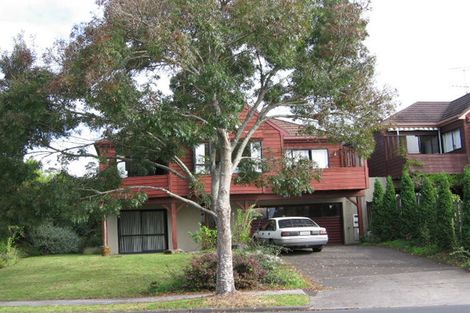 Photo of property in 2/31 Sunderlands Road, Half Moon Bay, Auckland, 2012