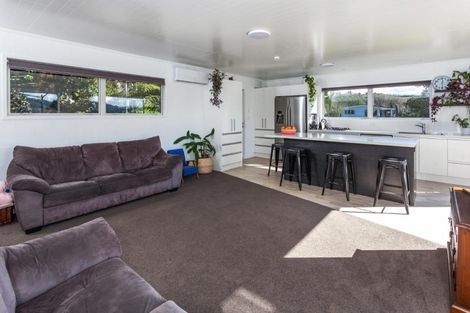 Photo of property in 106 Tukere Drive, Whangamata, 3620