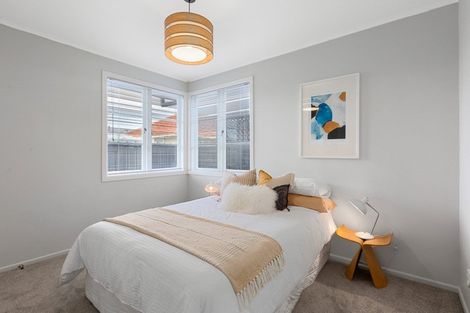 Photo of property in 2/38 Edwards Avenue, Henderson, Auckland, 0610