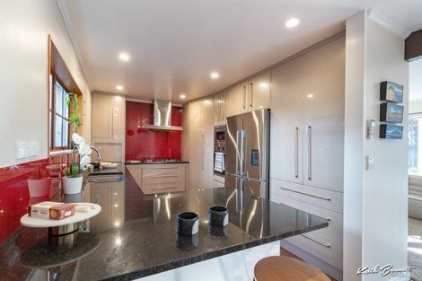 Photo of property in 15 Johnswood Grove, Clouston Park, Upper Hutt, 5018