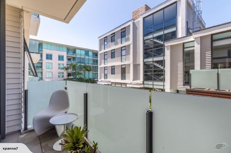 Photo of property in Halsey Apartments At Lighter Quay, 215/77 Halsey Street, Auckland Central, Auckland, 1010