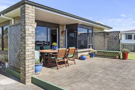 Photo of property in 9 Chatswood Grove, Fitzroy, New Plymouth, 4312