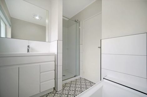 Photo of property in 30 Malvina Place, Bucklands Beach, Auckland, 2014