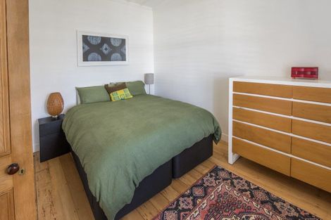 Photo of property in 27 William Bond Street, Stanley Point, Auckland, 0624