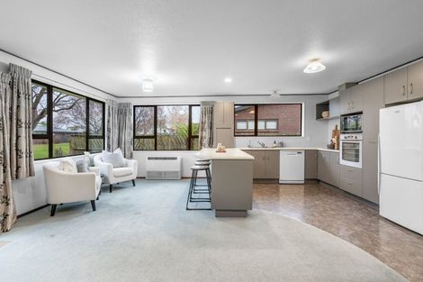 Photo of property in 5 Raeburn Place, Gore, 9710