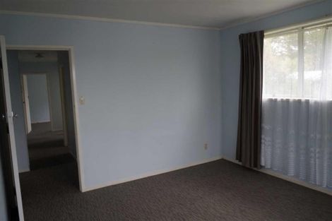 Photo of property in 61 Harrington Road, Henderson, Auckland, 0610