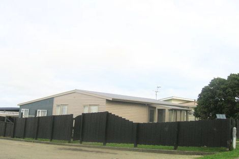 Photo of property in 3a Oakleigh Street, Maungaraki, Lower Hutt, 5010