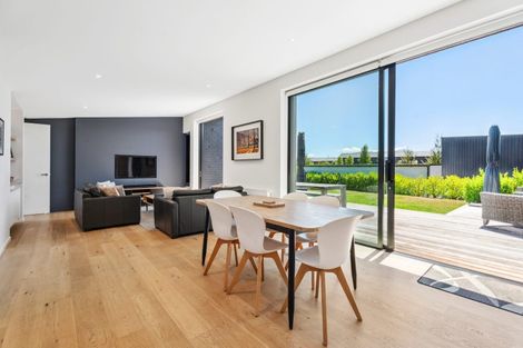 Photo of property in 28 Stackbrae Avenue, Wanaka, 9305