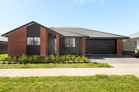 Photo of property in 33 Taffe Crescent, Pyes Pa, Tauranga, 3112