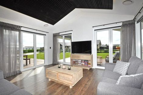 Photo of property in 33 Baxter Michael Crescent, Cambridge, 3434