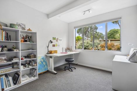 Photo of property in 151 Nevay Road, Miramar, Wellington, 6022