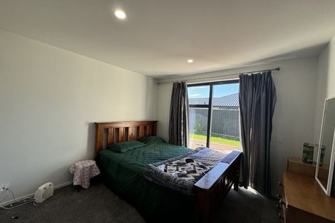 Photo of property in 12 Fountain Place, Rolleston, 7614