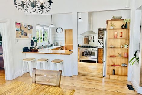 Photo of property in 160a Frankley Road, Frankleigh Park, New Plymouth, 4310