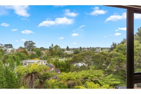 Photo of property in 1/33 Sapphire Place, Bayview, Auckland, 0629